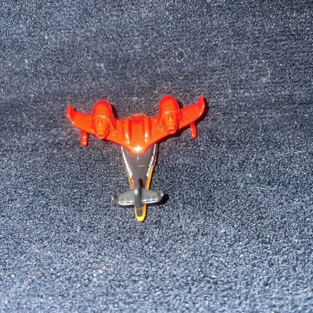 Hot Wheels Red Water‎ Bomber 115/250 Sky Show 4/5 Die-cast 1/64 Model Plane  B2